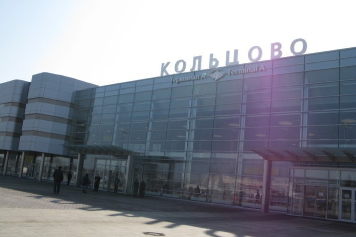 Лжеминер аэропорта Кольцово на час задержал вылет рейса в Санкт-Петербург