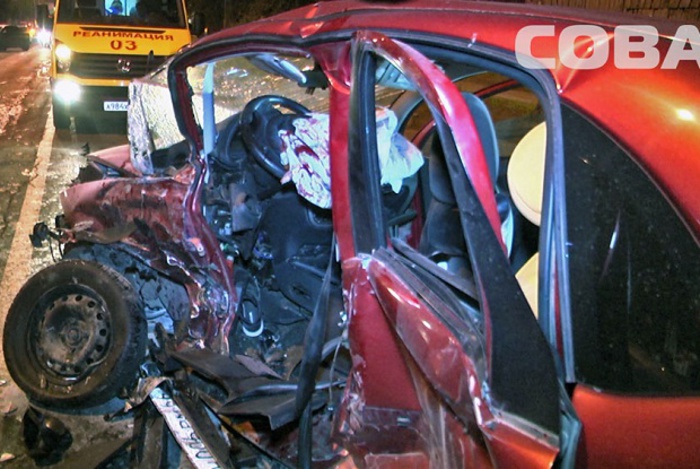 Водитель Citroen C3 погиб в жуткой аварии на улице Московской