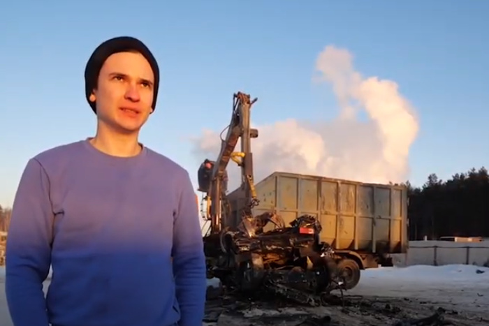 В Екатеринбурге блогер уничтожил «Гелендваген» ради ролика — видео