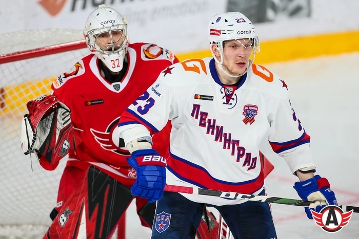 «Автомобилист» проиграл СКА и потерял Якуба Коваржа