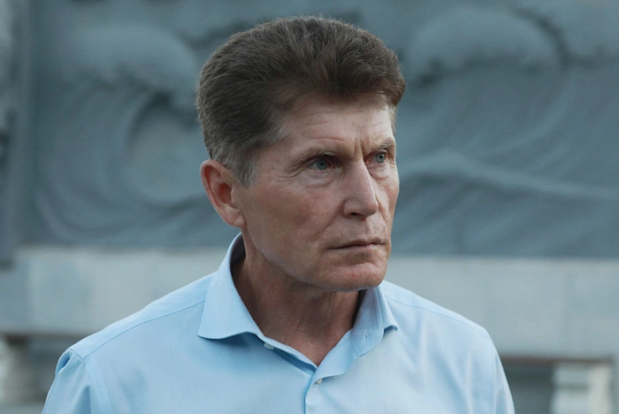 После видео о пьяном стороже подрядчик в Приморье обещал начать стройку