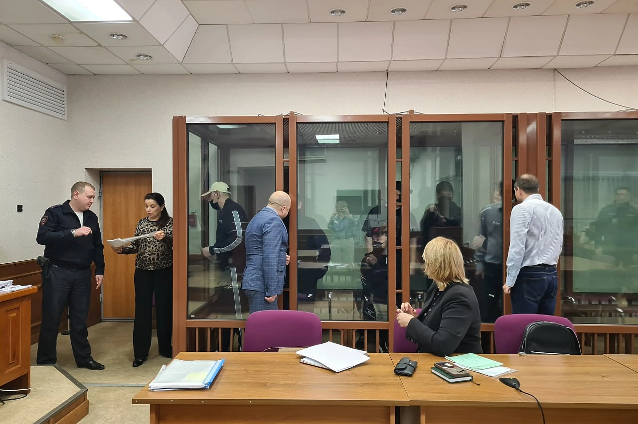 В Екатеринбурге начался громкий процесс по делу об издевательствах на автомойке