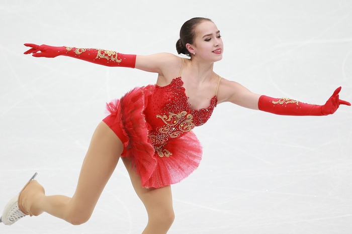 Алина Загитова выиграла произвольную программу командного турнира Олимпиады