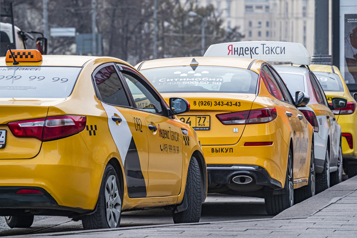 Московский таксист спас девушку из сексуального рабства с помощью приложения