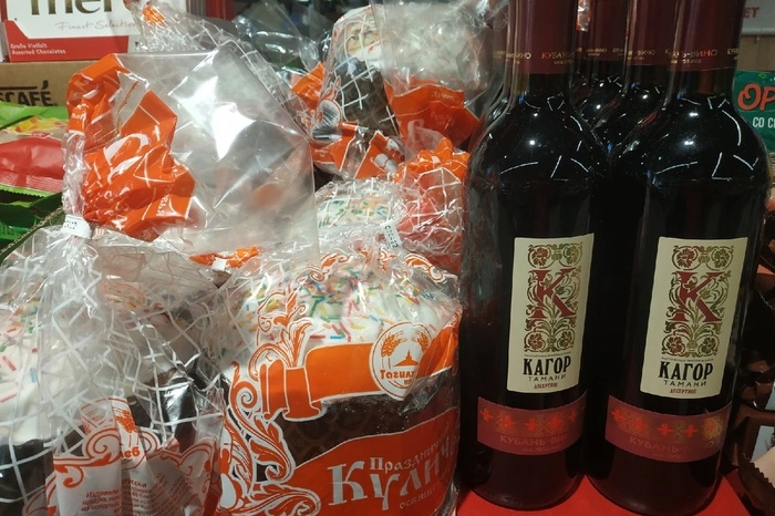 Милонов предложил запретить продажу освященных куличей