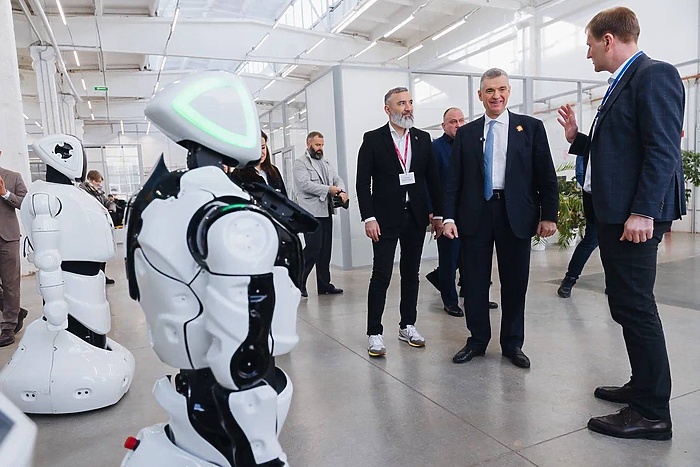 После «Реальных пацанов» лидер ЛДПР приехал в Екатеринбург