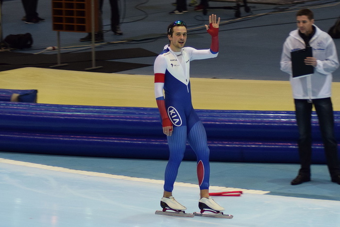 Конькобежец Юсков завоевал золото чемпионата Европы на дистанции 1500 метров