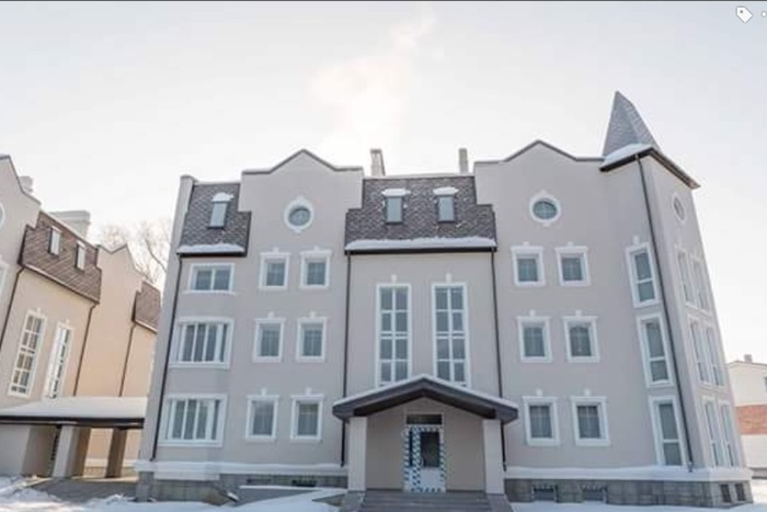 Александр Новиков заявил, что дома скандального поселка «Бухта Квинс» достроены