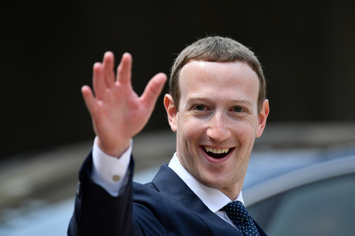 Цукерберг: Facebook и сервисы не будут хранить данные в авторитарных странах