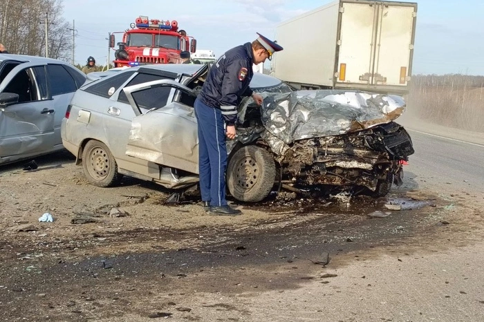 В страшном ДТП на Тюменском тракте погиб отец 10-ых детей