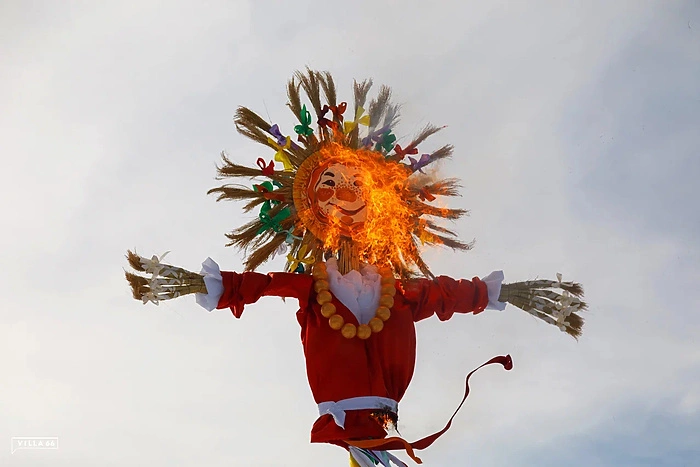 Тут жгут чучело, а не нервы