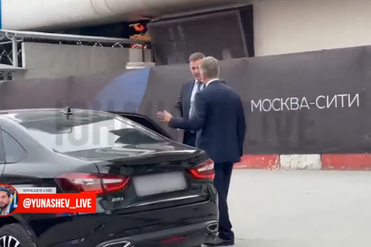 Глава «АвтоВАЗа» Соколов пересел с Mercedes на Lada Aura