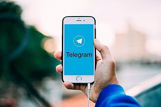 Блокировка звонков через WhatsApp* и Telegram затруднила работу свердловского бизнеса с Китаем