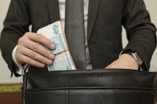 Депутат предложил оставить коррупционеров без пенсий по выслуге лет