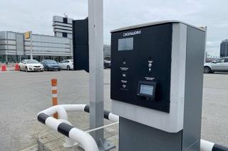В аэропорту Кольцово меняется стоимость парковки