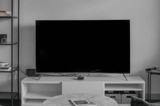 Магазин заплатит свердловчанке полмиллиона за неработающий телевизор