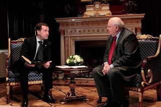 Политолог: смерть Горбачева символизирует конец эпохи гегемонии США