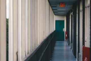Стала известна личность студента УрФУ, найденного мертвым в общежитие