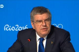 Глава МОК выступил в защиту российских атлетов после обвинений в допинге