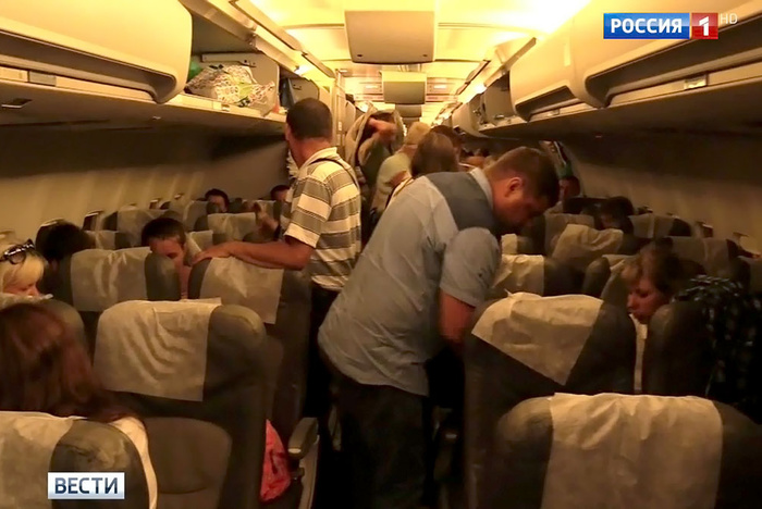Пассажиры рейса «Анталия — Москва» три часа провели с мертвой женщиной