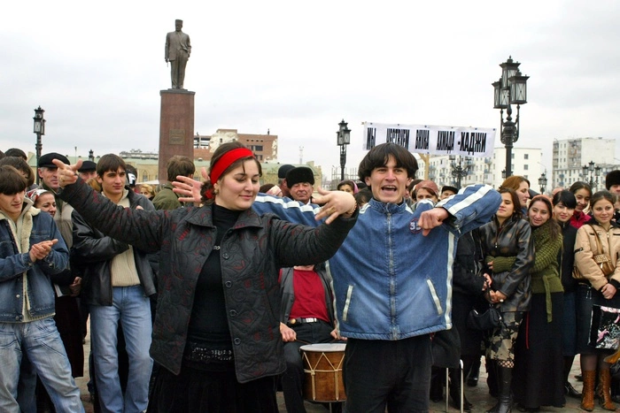 Журналист, писавший о геях в Чечне, хочет покинуть страну
