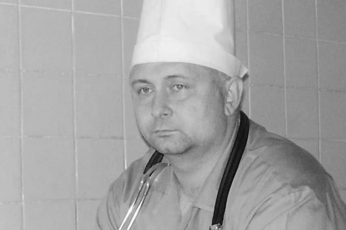 В Омске умер замглавврача больницы, куда госпитализировали Навального