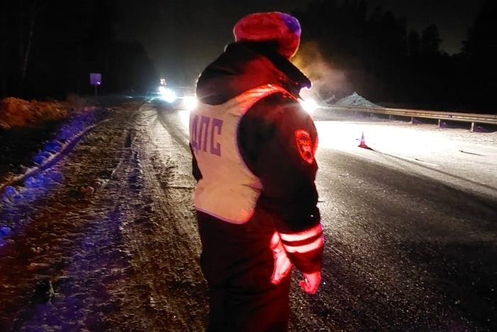 В Сысерти под колесам фургона погиб пешеход