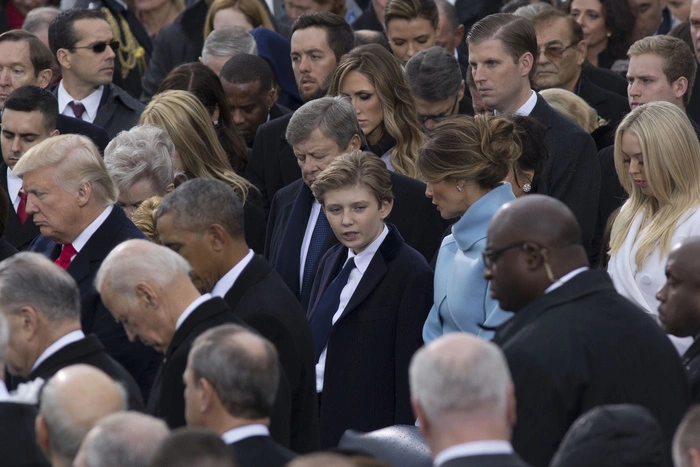 Автора шоу на NBC отстранили от работы после твита о сыне Трампа