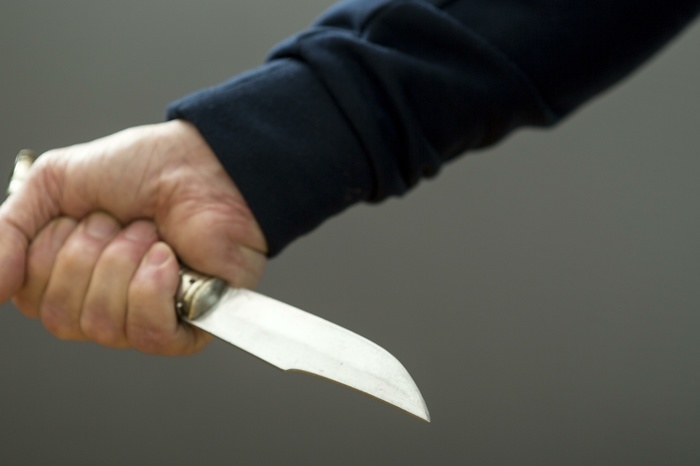 Мужчина с ножом ранил несколько человек в Гааге