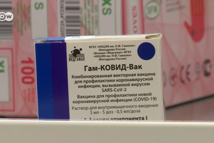 Центр Гамалеи оценил долю полностью привитых от коронавируса россиян в 10%
