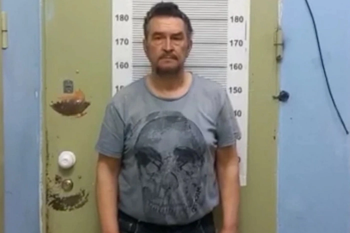 На мужчину, напавшего в Екатеринбурге на ребенка в шапке с буквой Z, завели уголовное дело