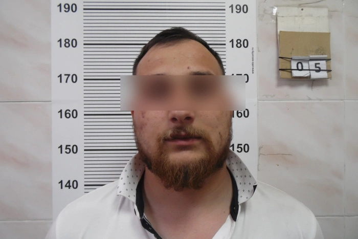 Екатеринбургский парфюмер украл у случайного прохожего 1,8 миллиона рублей