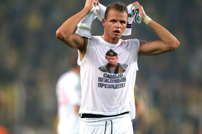 Футболист Дмитрий Тарасов показал «самого вежливого президента»