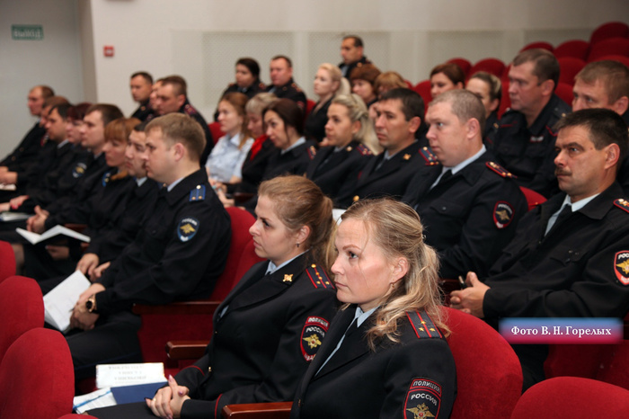 Областной глава полиции генерал Мешков начал объезжать подразделения в регионе