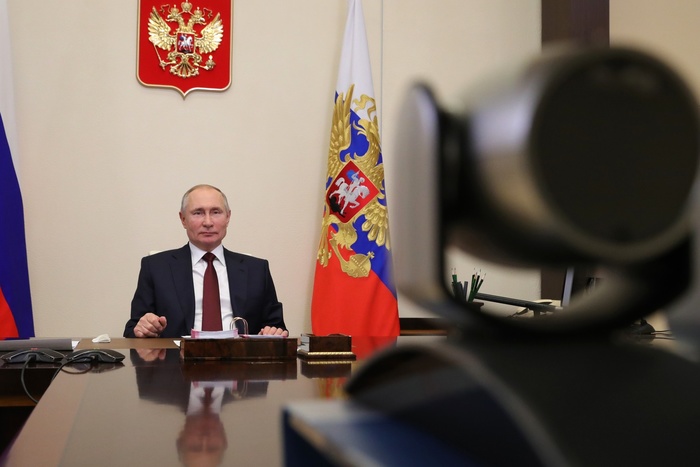 Кремль назвал интересной идею Маска побеседовать с Путиным в Clubhouse
