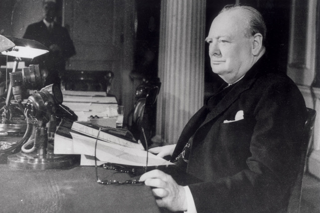 Британские СМИ: Семья Черчилля просила его не принимать ислам