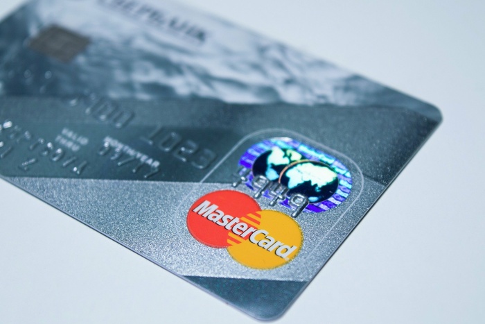 Mastercard отключила несколько российских банков из-за санкций
