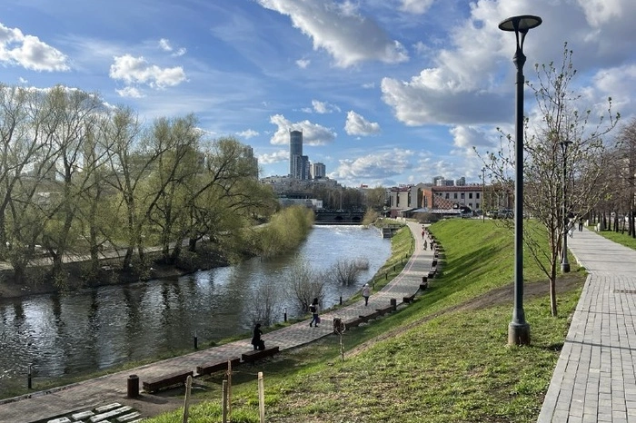 В Свердловскую область идёт жара