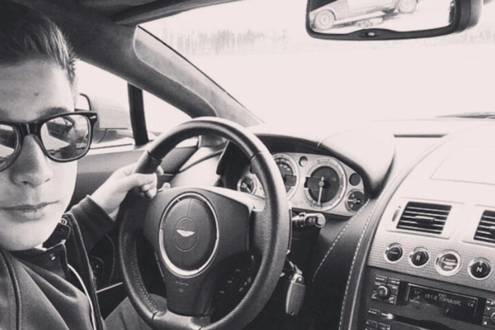 ГИБДД ищет свидетелей езды малолетнего Гаффнера за рулем элитного авто