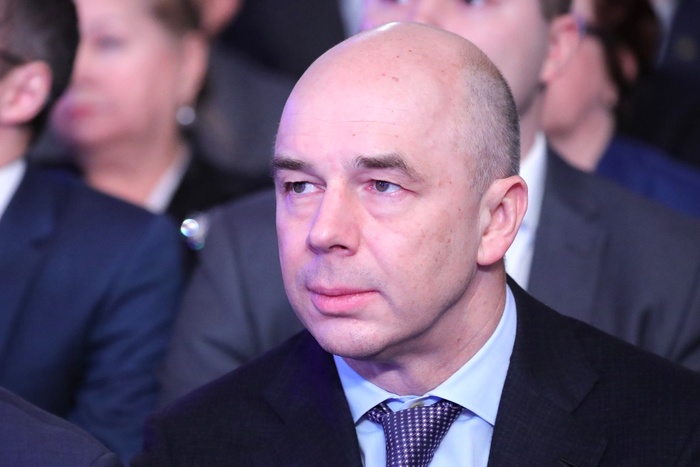 Силуанов заявил о нежелании верить в вину Улюкаева и назвал его товарищем