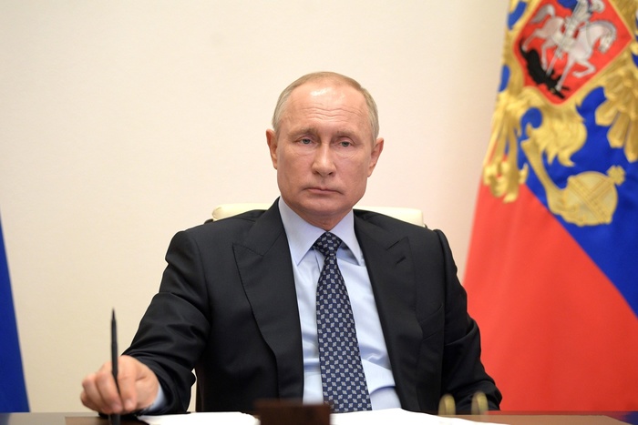 Путин отчитал чиновников за вышедший из строя сайт «Госуслуг»