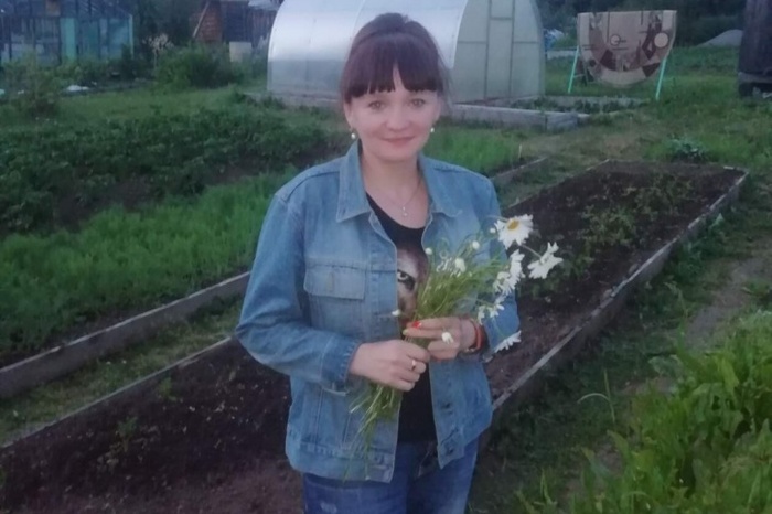 Женщину из Карпинска, которая держала дочь в шкафу, обвиняют в покушении на убийство