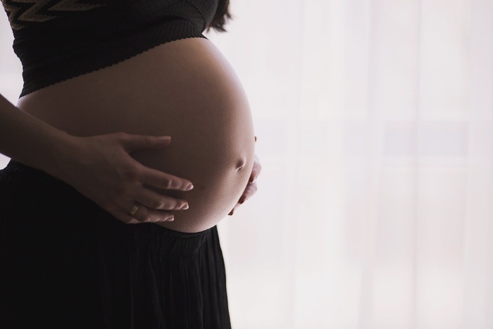 «Объявили выговоры, поставят отметку о взыскании»: в Екатеринбурге уволили беременную девушку