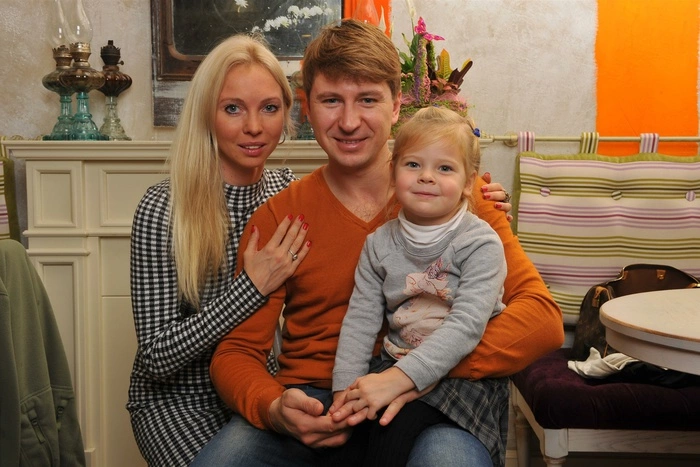 У Алексея Ягудина и Татьяны Тотьмяниной родилась вторая дочка