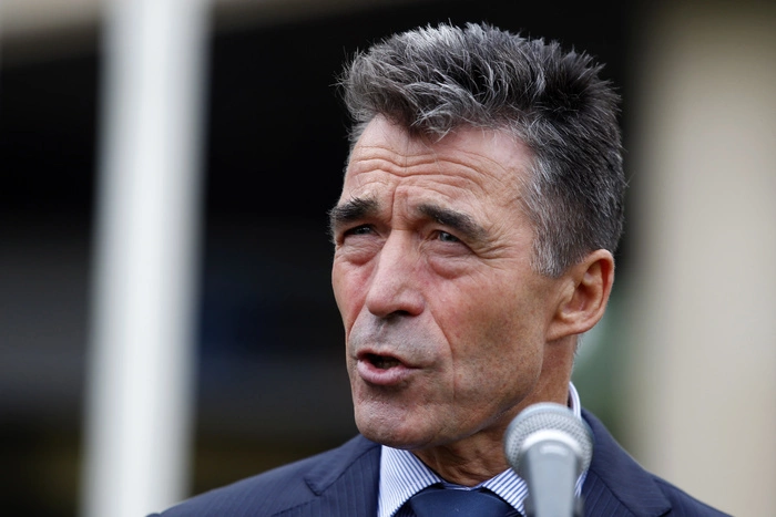 Бывший генсек НАТО связал судьбу антироссийских санкций с реформами на Украине