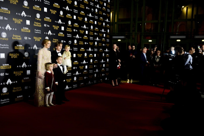 Лука Модрич впервые в карьере получил «Золотой мяч»