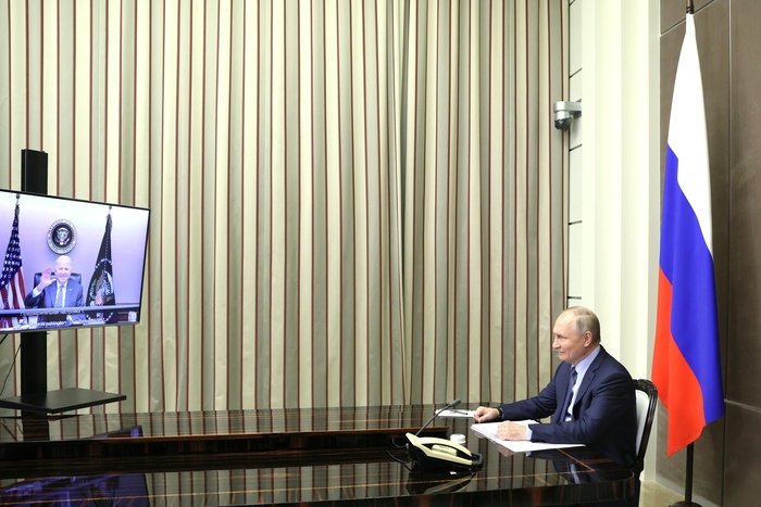 Помощник президента РФ: В Кремле удовлетворены переговорами с Байденом