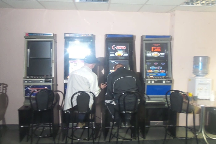 На Амудсена, 74 сегодня ночью ликвидировали игровой клуб