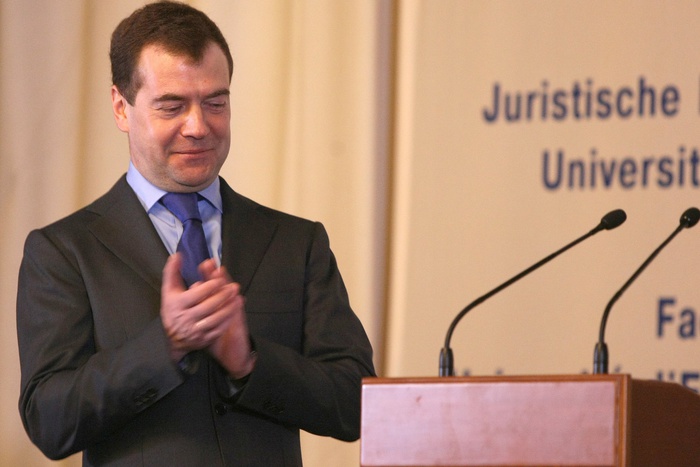 США отказались принять делегацию во главе с Медведевым для обсуждения Сирии
