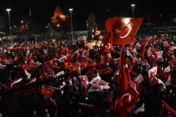 ЦИК Турции объявил победу сторонников изменения конституции страны